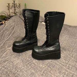 Demonia Stomp you out platform boots